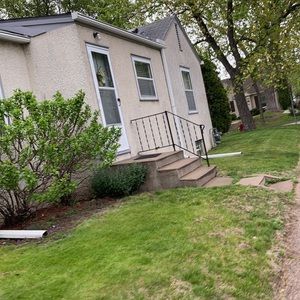 Meet your Posher, Brenda